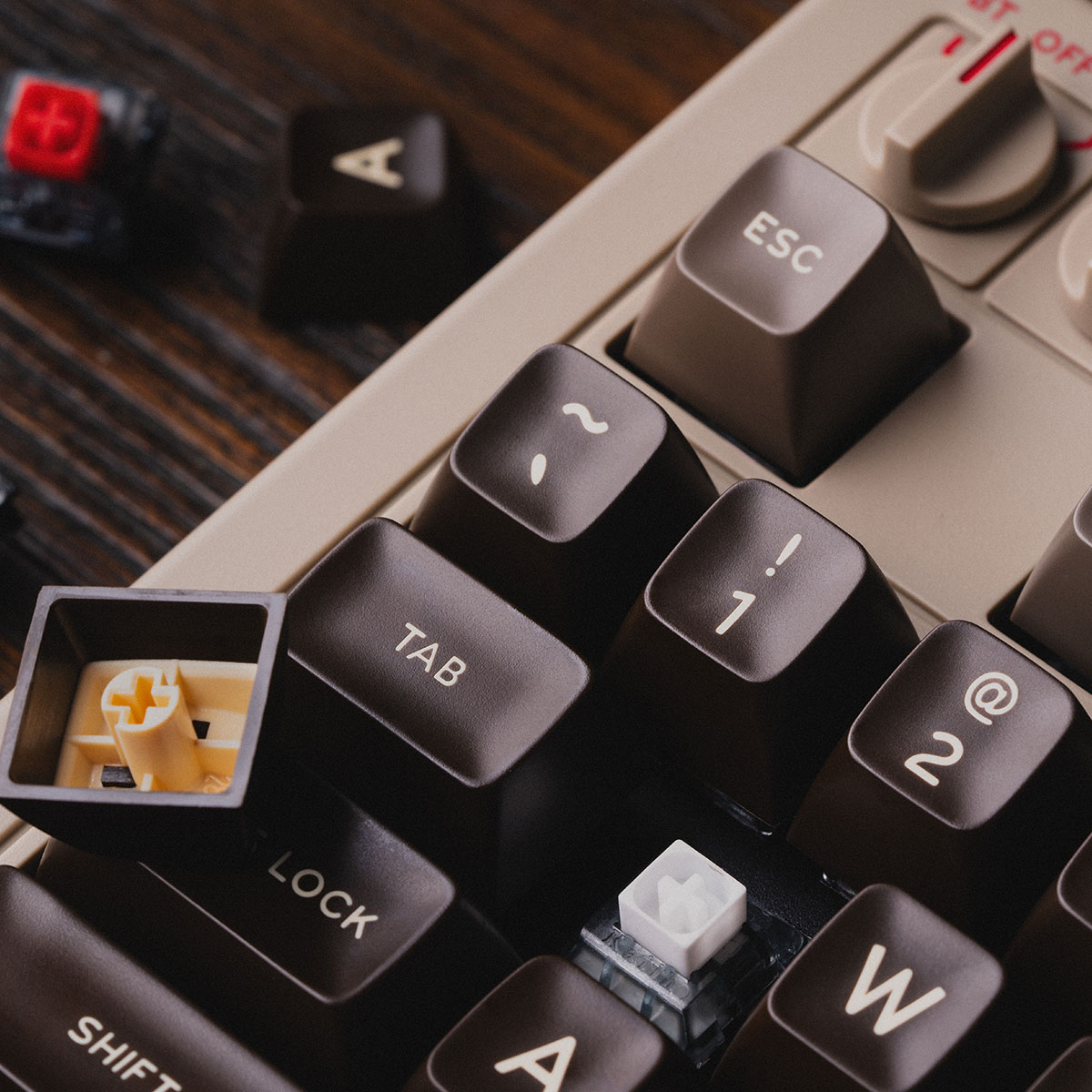Retro 87 C64 机械键盘