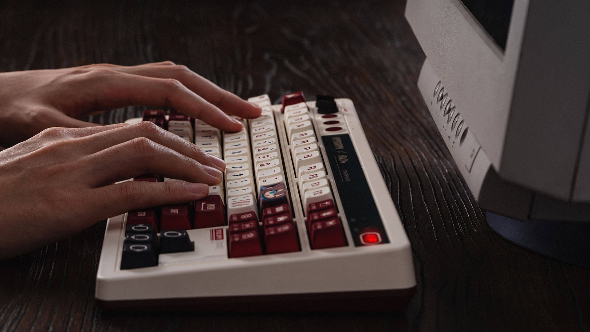 鹰角网络联名版