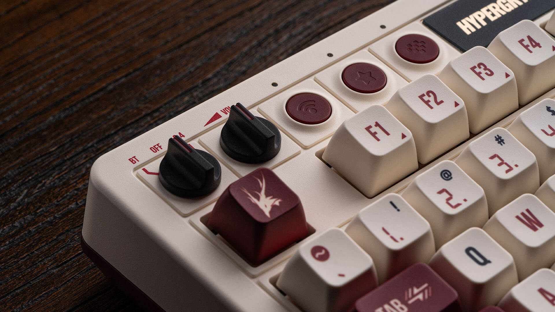 鹰角网络联名版